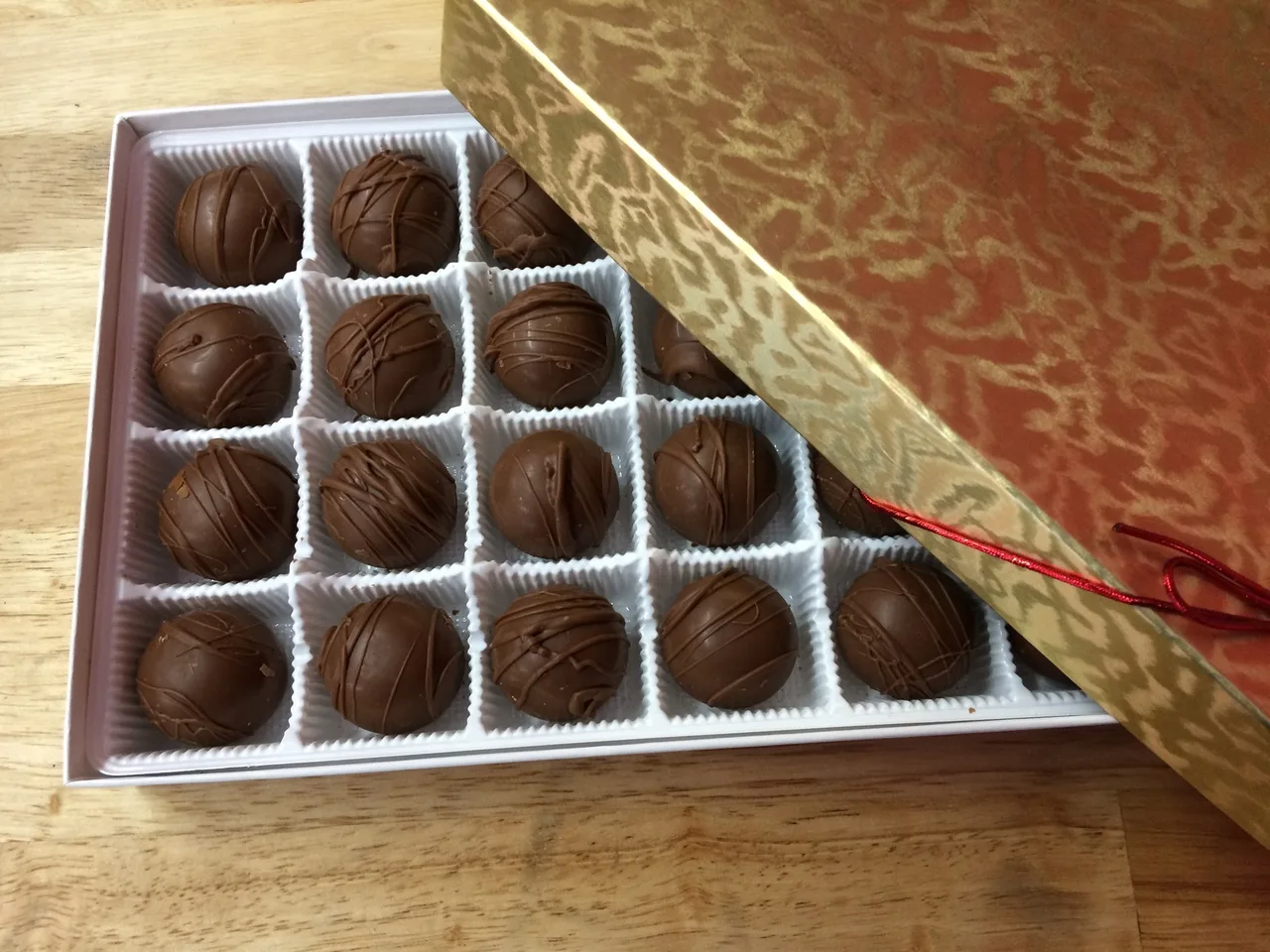 Rectangular Chocolate Paper Boxes with Insert Trays